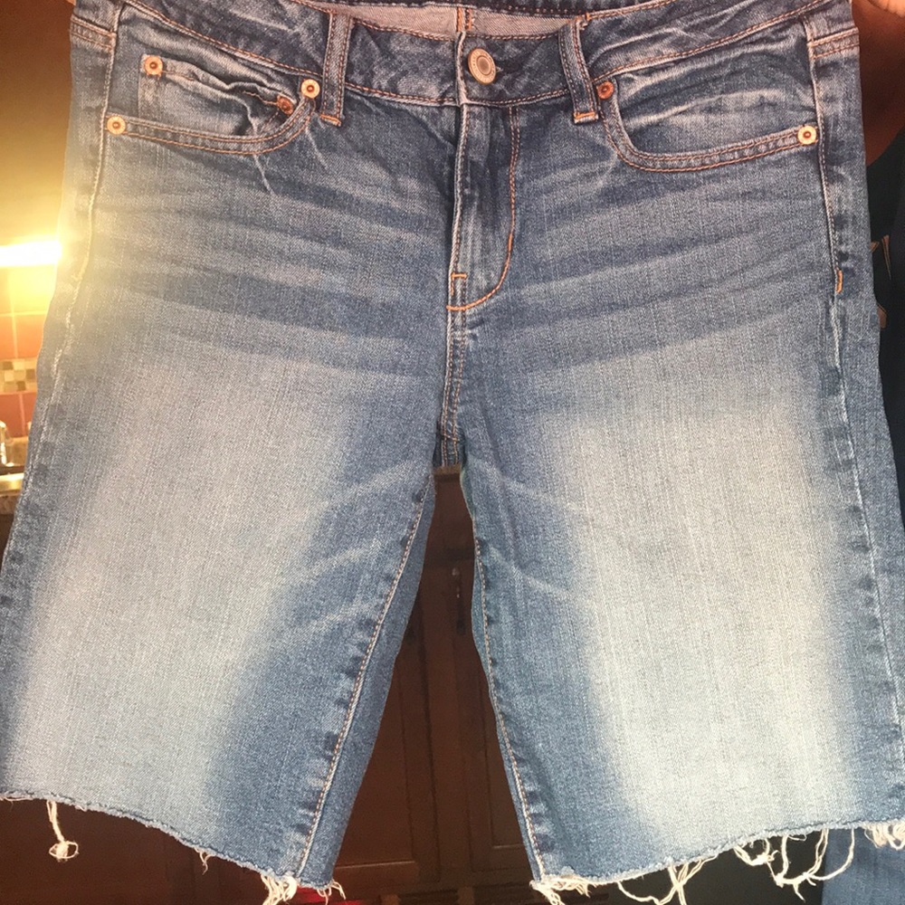 AE SHORTS - Picture 2 of 2